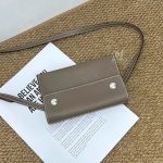 99% New HERMES Snap, Etoupe, W Stamp