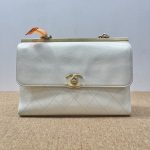 98% New Chanel Messenger Bag, Cream White, Gold Hardware